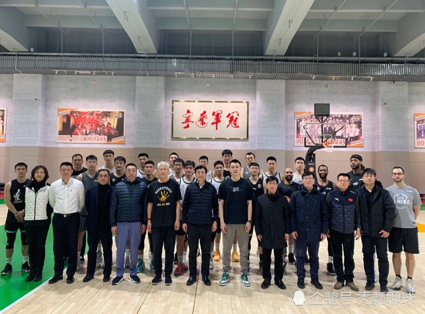 同时米兰还想再签一名中卫。